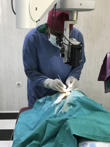 Iasis giving aid to civilian